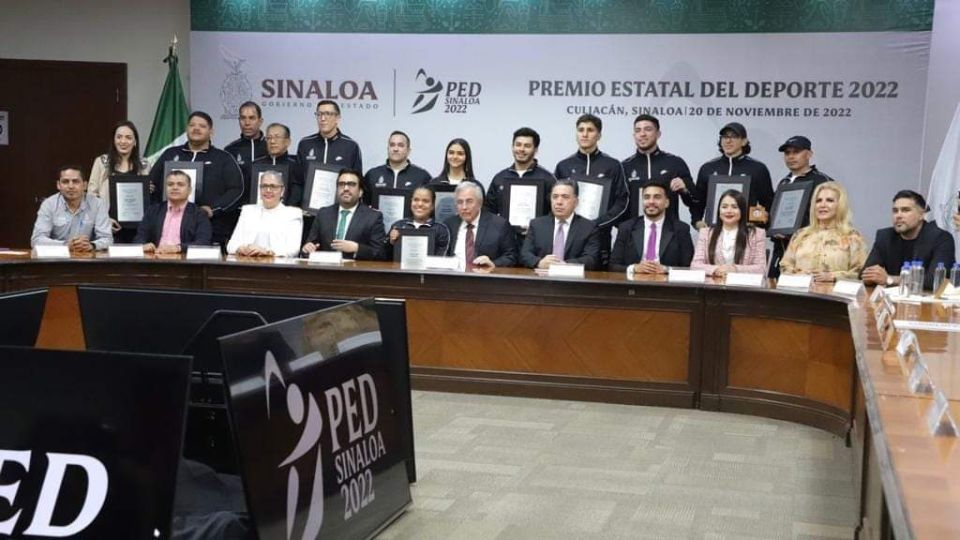 Rocha entrega el Premio Estatal del Deporte 2022