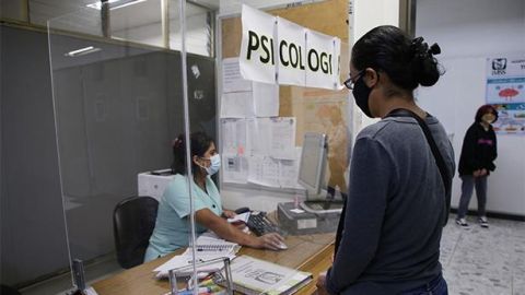 El IMSS cuenta con especialistas en psicología y una línea de apoyo telefónico