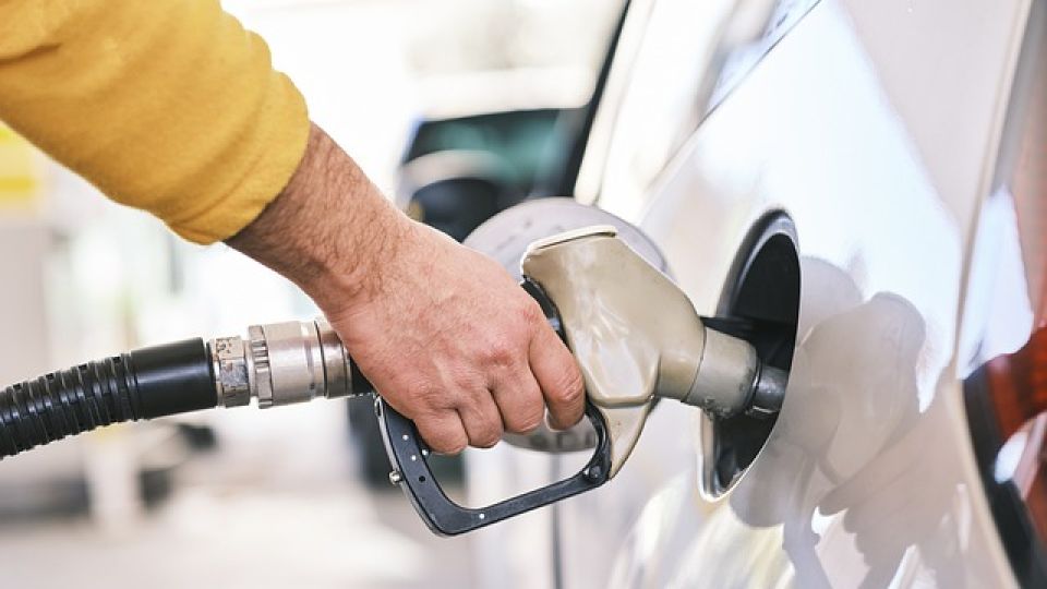 Profeco gana por primera vez una demanda colectiva contra una gasolinera por la venta de litros incompletos