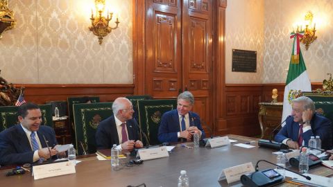AMLO dialogó con congresistas republicanos y demócrata estadounidenses en Palacio Nacional