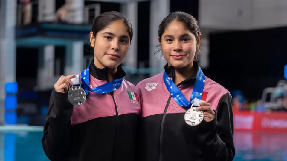 Las clavadistas mexicanas Mía y Lía Cueva son subcampeonas del mundo en trampolín sincronizado