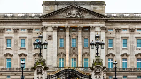 Príncipe Andrés pierde títulos y residencia: el incierto futuro del duque de York