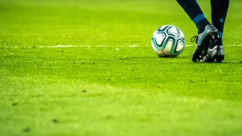 ¡Fútbol EN VIVO hoy, 17 de diciembre de 2025! Dónde ver Copa del Rey, Carabao Cup y Champions Femenina en México