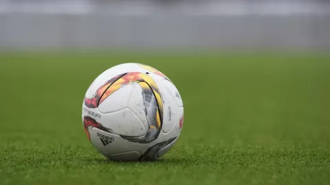 Fútbol HOY 8 de febrero de 2026: Guía Completa de Partidos EN VIVO y Canales de Transmisión