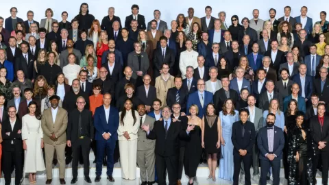 Guillermo del Toro Lidera la Foto Oficial de Nominados al Oscar 2026: Su Gesto y 'Frankenstein' Acaparan Miradas