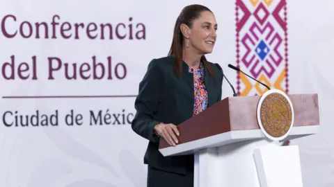 Más de 189,000 mexicanos deportados por autoridades de EE. UU. en un año; Programa "México te abraza" atiende a un millón