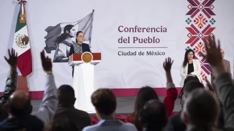 Sheinbaum a Miller: 'En México Gobierna el Pueblo', Refuta Acusaciones de Cárteles y las Enlaza a Campaña Electoral de EE. UU.